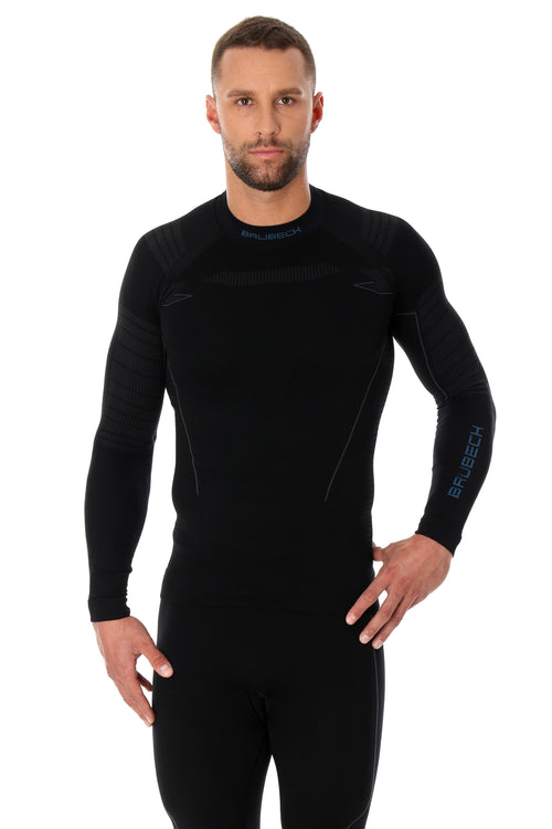 Men's THERMO long sleeve base layer in black. With 3D knitted mesh for added ventilation and moisture absorption