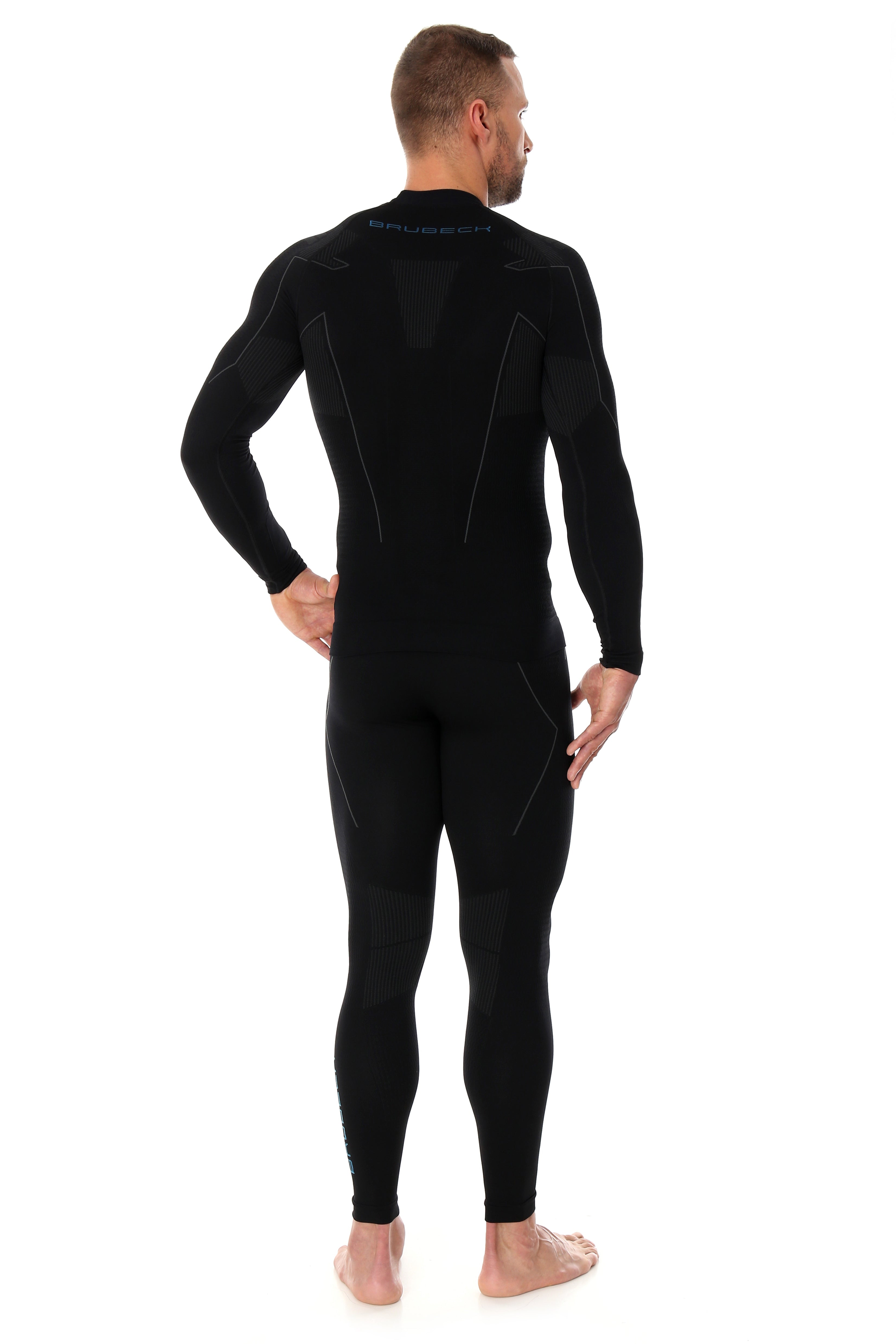 Men's THERMO long-sleeve base layer in sleek black. With the BRUBECK logo between the shoulder blades 